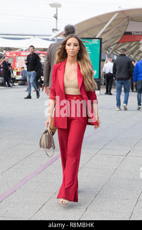 Lauren Le pape assiste à l'entreprise Le Show 2018 à l'Excel de Londres pour une interview en direct au cours de laquelle elle partage ses propres affaires personnelles le voyage et l'incroyable succès qu'une personne d'influence des médias sociaux avec : Lauren Pope Où : London, Royaume-Uni Quand : 15 Nov 2018 Credit : Phil Lewis/WENN.com Banque D'Images