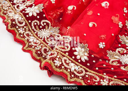 Mariage Saree rouge avec broderie détaillées Banque D'Images