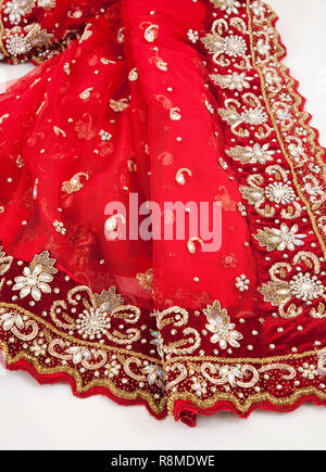 Mariage Saree rouge avec broderie détaillées Banque D'Images