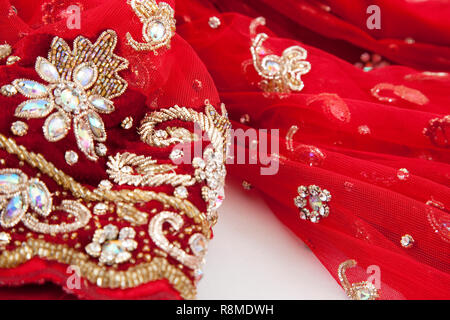 Mariage Saree rouge avec broderie détaillées Banque D'Images