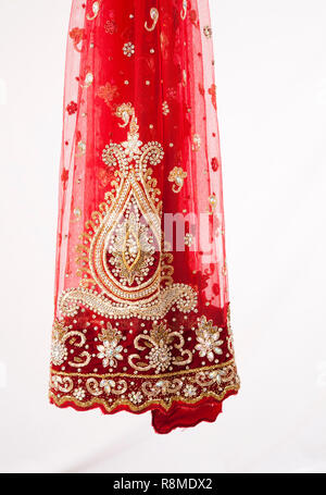 Mariage Saree rouge avec broderie détaillées Banque D'Images