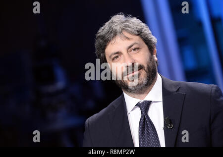 Foto Fabio Cimaglia / LaPresse 16-12-2018 Roma Politica Roberto Fico Ospite di "Mezz'ora dans pi&# xf9 ;" Nella foto Roberto Fico Photo Fabio Cimaglia / LaPresse 16-12-2018 Roma (Italie) Politic Roberto Fico guest pour "Mezz'ora dans pi&# xf9 ;" dans le pic Roberto Fico Banque D'Images