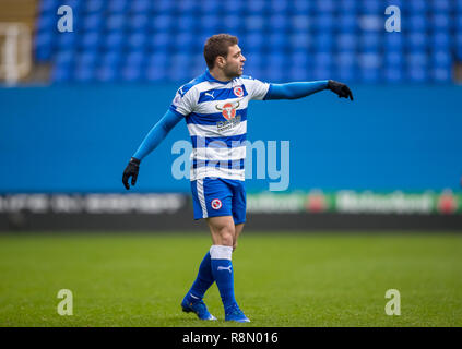 Reading, UK. Dec 16, 2018. Adrian Popa de lire U23 au cours de la Premier League Division 2 2 match entre la lecture d'U23 et U23 Manchester United au stade Madejski, lecture, l'Angleterre le 16 décembre 2018. Photo par Andy Rowland. Crédit : Andrew Rowland/Alamy Live News Banque D'Images