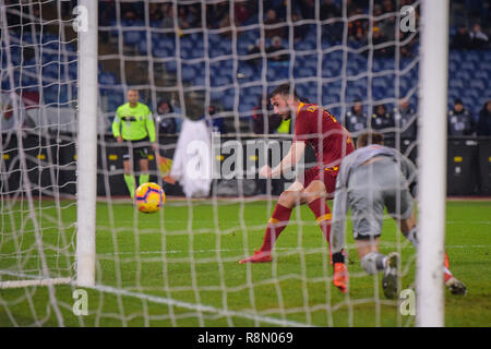 Foto Fabio Rossi/AS Roma/LaPresse 02/12/2018 Roma (ITALIA) Sport Calcio Roma - Genoa Campionato Italiano Serie A TIM 2018/2019 - Stadio Olimpico di Roma Nella foto : Bryan Cristante Photo Fabio Rossi/AS Roma/LaPresse 02/12/2018 Rome (Italie) Sport Soccer Roma - Football Ligue Championnat Italien Inter Serie A Tim 2018/2019 - Stadio Olimpico de Rome dans le pic : Bryan Cristante Banque D'Images