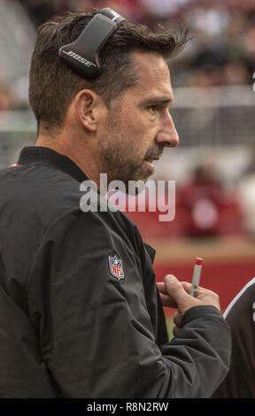Santa Clara, Californie, États-Unis. Dec 16, 2018. L'entraîneur-chef des 49ers Kyle Shanahan le Dimanche, Décembre 16, 2018, au stade de Lévis à Santa Clara, en Californie. Les 49ers a battu les Seahawks en prolongation 26-23. Crédit : Al Golub/ZUMA/Alamy Fil Live News Banque D'Images