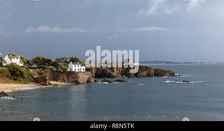 Paysage côtier de la plage Porguerrec au Pouldu (Finistère, France) Banque D'Images