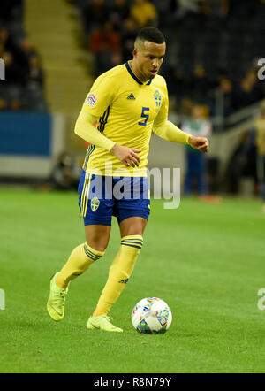 Solna, Suède - le 20 novembre 2018. L'équipe nationale de Suède retour gauche Martin Olsson pendant l'UEFA Ligue des Nations Unies correspondent à la Suède contre la Russie à Solna. Banque D'Images