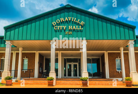 Doraville City Hall est représenté à Doraville, Géorgie, Mai 28, 2014. La ville a été constituée en 1871 pour répondre aux besoins de la communauté agricole. Les TSD Banque D'Images