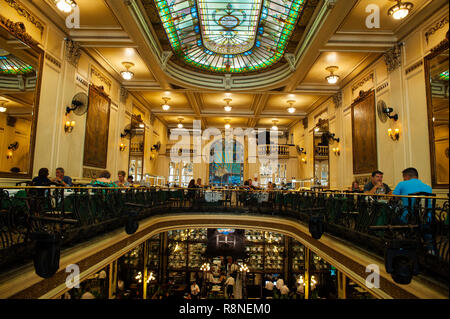 Confeitaria Colombo un lieu haut de gamme traditionnels pour les réunions à Rio de Janeiro, Brésil Banque D'Images