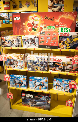 Sélection de boîtes à thème Star Wars Lego en vente pour Noël 2018 dans un magasin Toys R Us,Ville,Philippines Cebu, Banque D'Images