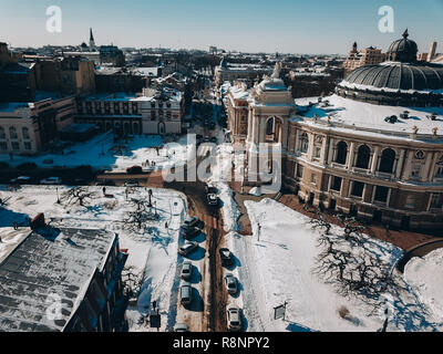 Théâtre de ballet et d'Opéra d'Odessa avec une vue d'ensemble Banque D'Images