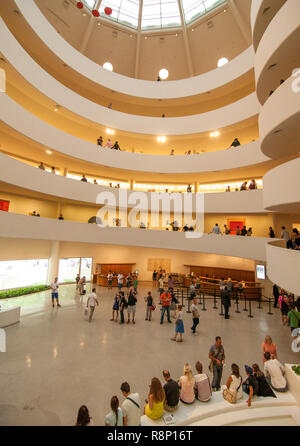Intérieur du Musée Guggenheim Banque D'Images