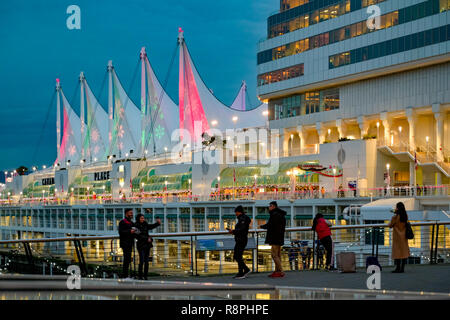 Canada Place, nuit, Vancouver, British Columbia, Canada Banque D'Images