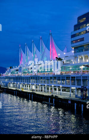 Canada Place, nuit, Vancouver, British Columbia, Canada Banque D'Images