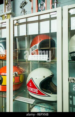 Canada, Québec, région de Lanaudière, Berthierville, musée Gilles Villeneuve, coureur automobile légendaire dédié à Gilles Villeneuve et son frère Jacques, casques de course Banque D'Images