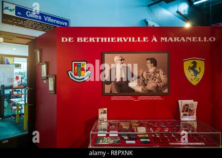 Canada, Québec, région de Lanaudière, Berthierville, musée Gilles Villeneuve, coureur automobile légendaire dédié à Gilles Villeneuve et son frère Jacques, photo avec Enzo Ferrari Banque D'Images