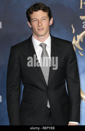 Nov 13, 2018 - Callum Turner fréquentant les animaux fantastiques : les crimes de Grindelwald UK Premiere, Leicester Square à Londres, Royaume-Uni Banque D'Images