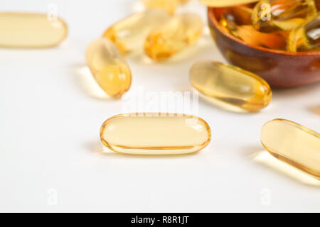 L'huile de poisson omega 3 capsules Banque D'Images