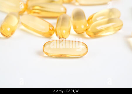 L'huile de poisson omega 3 capsules Banque D'Images