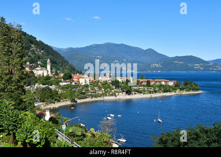 L'Italie, Piémont, Stresa, Lac Majeur (Il Lago Maggiore), Cannero Riviera village Banque D'Images