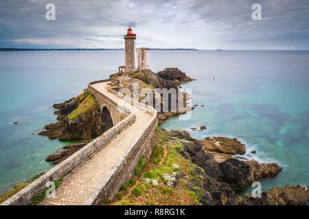 France, Manche, mer d'Iroise, le Goulet de Brest, Plouzane, Pointe du petit minou, petit minou lighthouse Banque D'Images