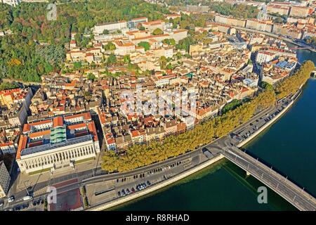 France, Rhône, Lyon, 5ème arrondissement, quartier historique du Vieux Lyon, site classé au Patrimoine Mondial par l'UNESCO, le Palais de Justice, le Pont Alphonse Juin sur la Saône (vue aérienne) Banque D'Images