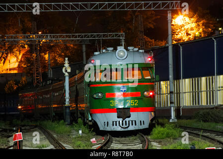 Novosibirsk, Russie - le 20 juillet 2018 : locomotive ou le moteur est un véhicule ferroviaire qui fournit la force motrice d'un train. Banque D'Images