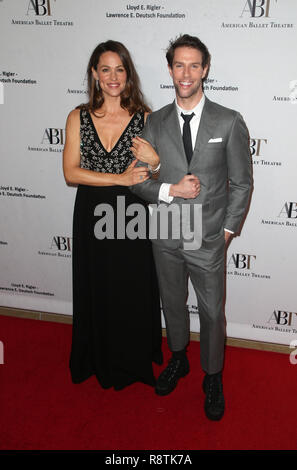 Los Angeles, Ca. 25Th Dec 2018. Jennifer Garner, à l'American Ballet Theatre une indemnité de vacances annuelles au Beverly Hilton Hotel à Beverly Hills, Californie le 17 décembre 2018. Credit : Faye Sadou/media/Alamy Punch Live News Banque D'Images