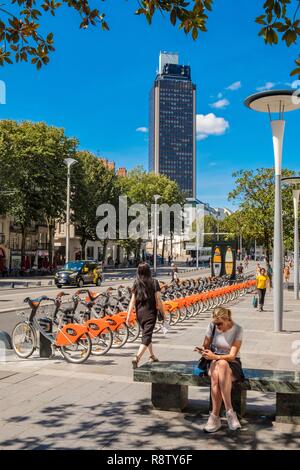 France, Loire Atlantique, Nantes, 50 otages, Biccloo cours : vélo en libre-service et le Tour de Bretagne Banque D'Images