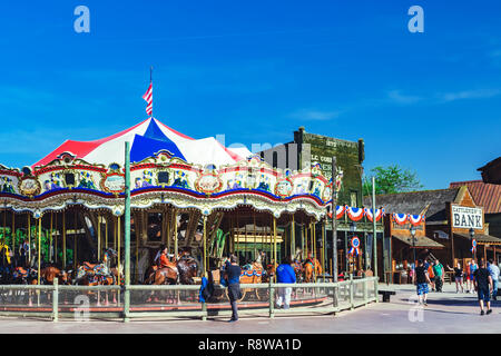 Salou, Catalogne/Espagne - 24 Avril 2018 : parc d'attractions Port Aventura. L'un des plus grands parc récréatif en Europe. Banque D'Images