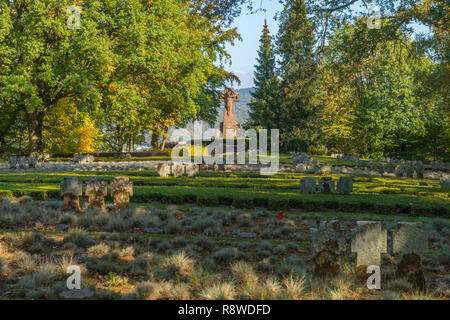 Cimetière militaire de la première et de la deuxième Guerre mondiale, Kastel-Staadt, Trèves-Sarrebourg, Rhénanie-Palantine, Allemagne, Europe Banque D'Images