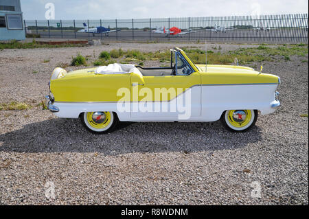 Austin/Nash Metropolitan (1953-1961) petite voiture d'Anglo American Banque D'Images