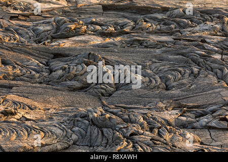 Solified lave d'Erta Ale volcan de dépression Danakil desert en Éthiopie. Afrique du Sud Banque D'Images