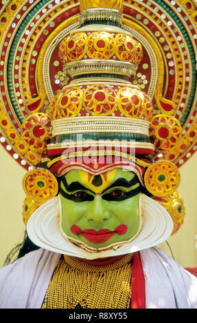 Danse classique de Kathakali, portrait de danseurs K, Sivrajan, Kerala, Inde M.NO.306 Banque D'Images
