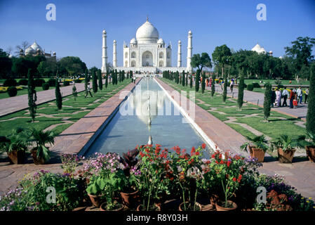 Taj Mahal septième merveille du monde, Agra, Uttar Pradesh, Inde Banque D'Images