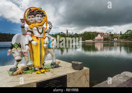 L'Ile Maurice, Savanne, Grand Bassin, le lac du cratère, lieu sacré de l'hindouisme, de nombreux temples, Brahma Banque D'Images