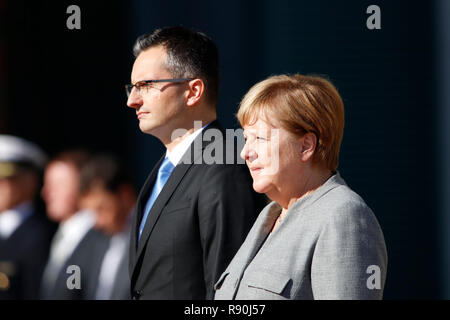 Marjan Saric, Angela Merkel - Treffen der dt. Bundeskanzlerin mit dem Ministerpraesidenten slowenischen, Bundeskanzleramt, 12. Oktober 2018, Berlin (n Banque D'Images