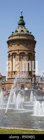 Château d'eau, place Friedrichsplatz, Mannheim, Bade-Wurtemberg, Allemagne, Europe Banque D'Images