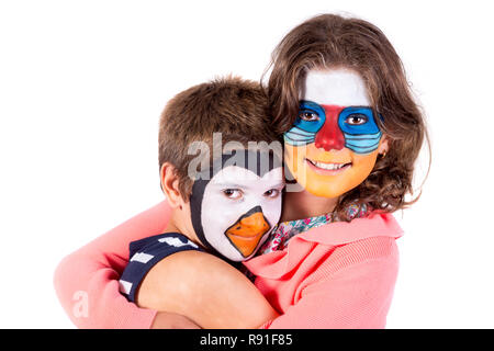 Couple avec enfants visage animal-paint en blanc isolé Banque D'Images