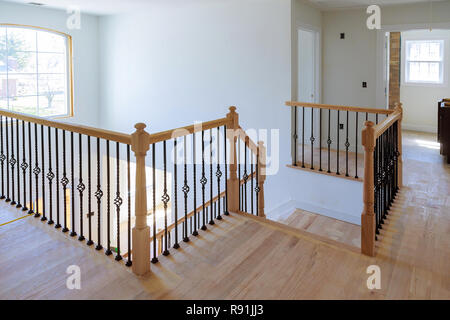 Couloir intérieur avec plancher de bois. Voir l'escalier de bois. Banque D'Images