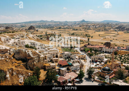 Vieux village de Cavusin, caverne ville de Cappadoce, Turquie Banque D'Images