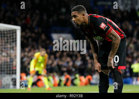 Londres, Royaume-Uni. Dec 19, 2018. Jordon Bie d'AFC Bournemouth vu au cours de l'EFL Carabao Cup trimestre dernier match entre Chelsea et Bournemouth à Stamford Bridge, Londres, Angleterre le 19 décembre 2018. Photo par Carlton Myrie. Usage éditorial uniquement, licence requise pour un usage commercial. Aucune utilisation de pari, de jeux ou d'un seul club/ligue/dvd publications. Credit : UK Sports Photos Ltd/Alamy Live News Banque D'Images