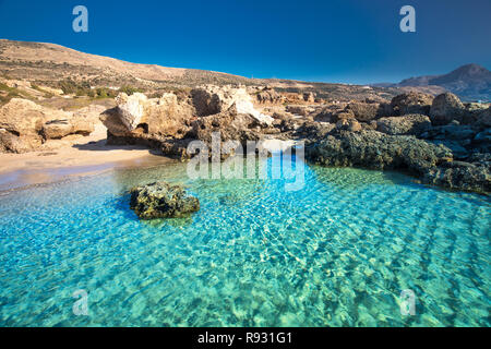 La plage de Falassarna sur l'île de Crète avec azure de l'eau claire, la Grèce, l'Europe. Banque D'Images