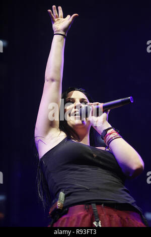 Amy Lee avec Evanescence se produit en concert pendant la tournée des valeurs familiales à l'amphithéâtre des conseils judicieux à West Palm Beach en Floride, le 14 août 2007. Banque D'Images