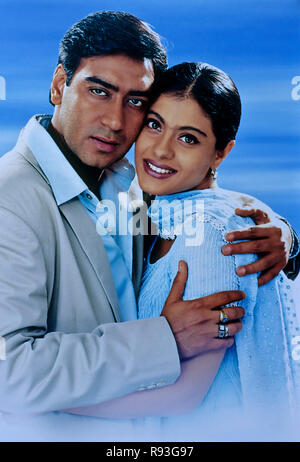 Ajay Devgan, acteur indien, réalisateur, producteur, Kajol Devgn, Actrice indienne, affiche de film, Inde, Asie Banque D'Images