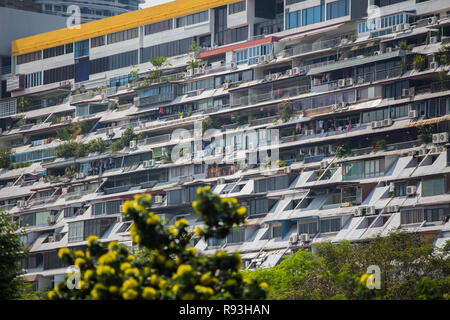 Les unités résidentielles au complexe Golden Mile le long de Beach Road, Singapore Banque D'Images