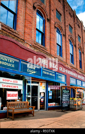 Le B.T.C. Épicerie à l'ancienne se spécialise dans les ingrédients locaux, ainsi que d'aliments biologiques. Banque D'Images
