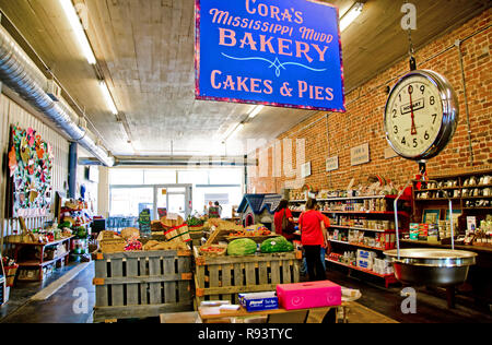 Le B.T.C. Épicerie à l'ancienne se spécialise dans les ingrédients locaux, ainsi que d'aliments biologiques dans l'eau, la vallée du Mississippi. Banque D'Images