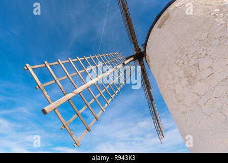 Don Quichotte les moulins à vent à Consuegra, Tolède, Espagne. Banque D'Images