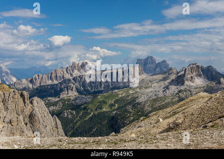 Dolomites italiennes, vue de la montagne Lagazuoi Banque D'Images